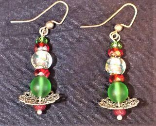 Festive earrings for the Holidays!