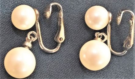 Pearl Dangle, Classically Elegant Earrings